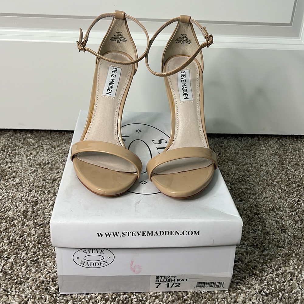Nude High Heels - sz 7.5 NWT